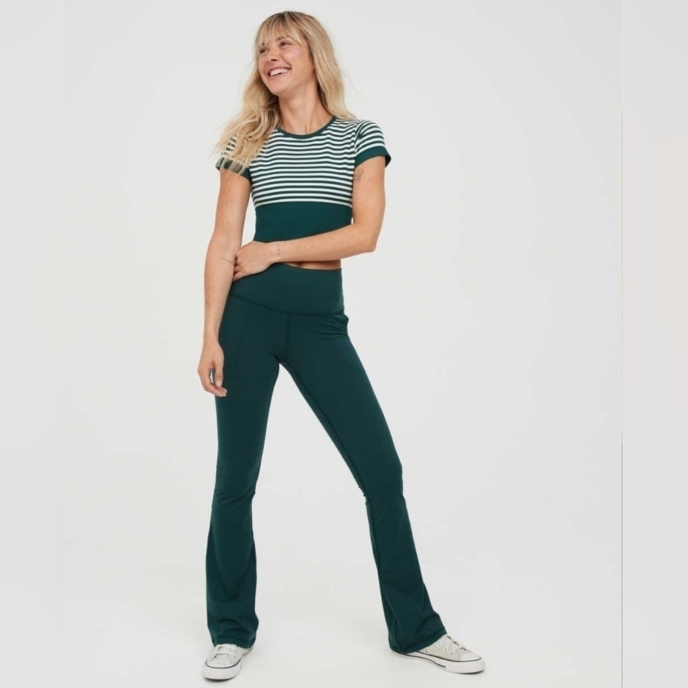 Offline By Aerie The Hugger Pocket Bootcut Leggings Deep Forest Green XS